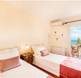 3 bedroom villa with pool & sea & mountain views, Episkepsi, sleeps 7